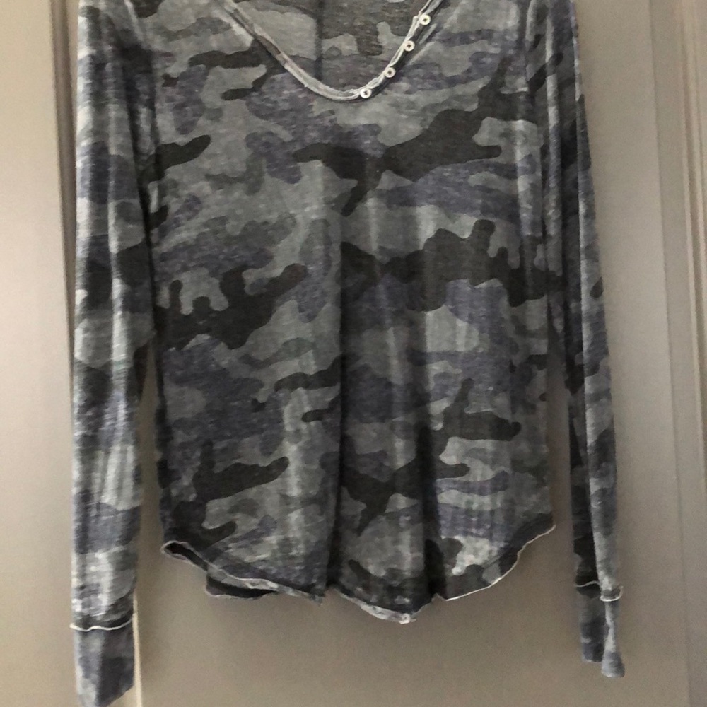 Long sleeve T-shirt